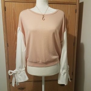 Romeo & Juliet Couture Long Sleeve Top Size M NEW